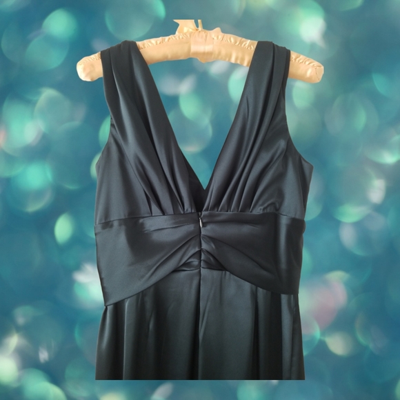 Jessica Howard Forest Green Satin 6P Dress - Picture 4 of 5